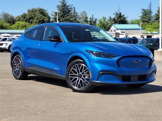 New 2025 Ford Mustang Mach-E Premium video 1