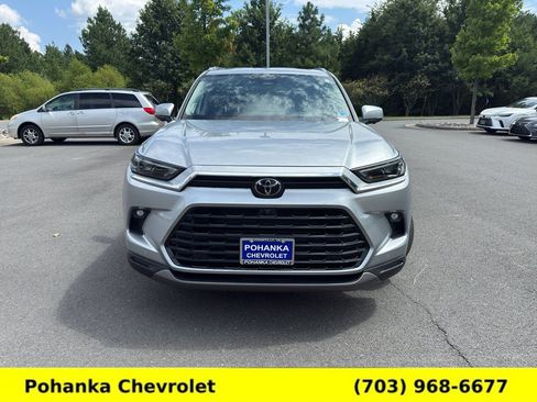 Used 2024 Toyota Grand Highlander AWD image 2