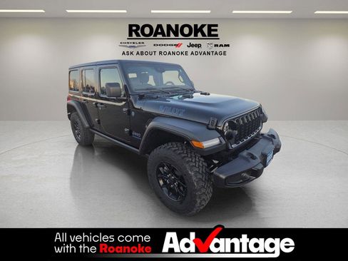 Used 2025 Jeep Wrangler Willys image 11