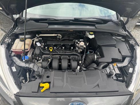 Used 2017 Ford Focus Titanium image 14