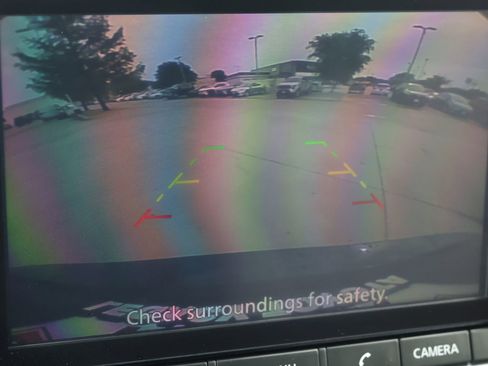 Used 2024 Nissan Rogue SV image 3