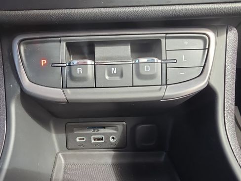 Used 2024 GMC Terrain AT4 w/ Tech Package AWD/4WD image 28