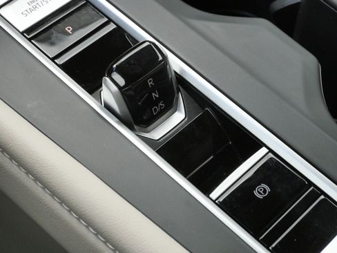 Certified 2025 Volkswagen Atlas SE AWD/4WD image 25