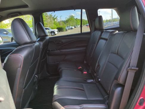 Used 2023 Honda Passport TrailSport image 13