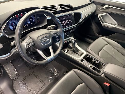 Used 2023 Audi Q3 2.0T Premium w/ Convenience Package AWD/4WD image 7