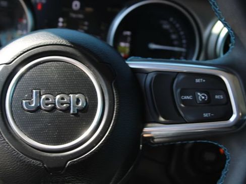Used 2023 Jeep Wrangler Unlimited Rubicon 4xe AWD/4WD image 23