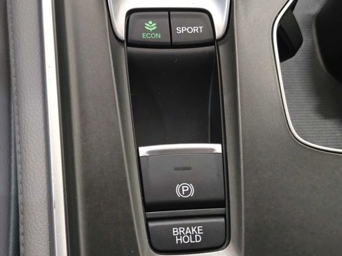 Used 2018 Honda Accord EX-L image 17
