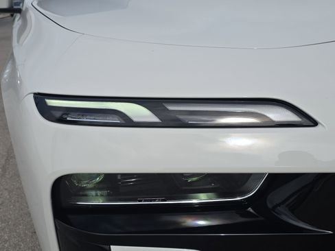 New 2025 BMW 760i xDrive image 7