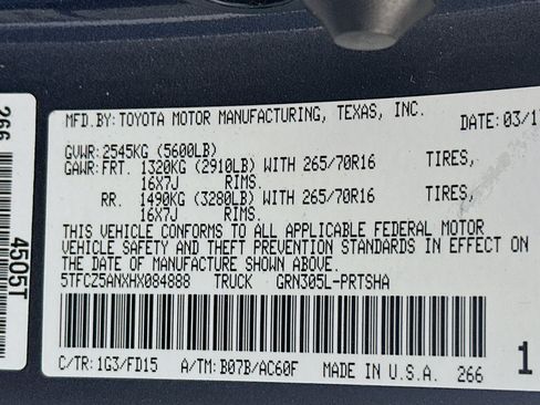Used 2017 Toyota Tacoma TRD Off-Road AWD/4WD image 12