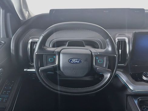 Used 2025 Ford Expedition Platinum AWD/4WD image 18