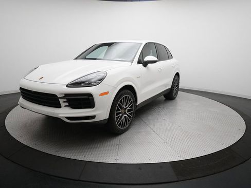 Certified 2019 Porsche Cayenne E-Hybrid image 1