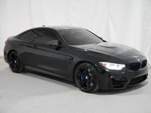 Used 2018 BMW M4 Coupe RWD image 8