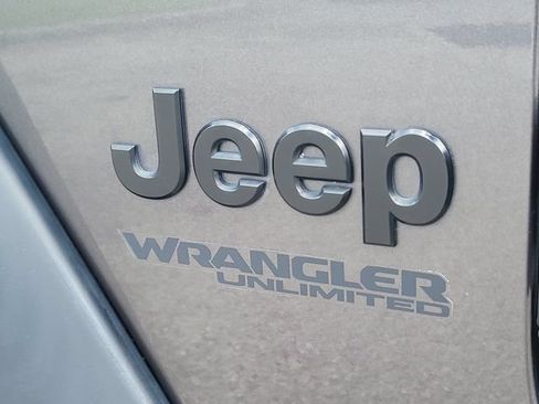 Used 2020 Jeep Wrangler Unlimited Sport AWD/4WD image 9