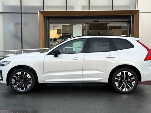 New 2026 Volvo XC60 B5 Plus w/ Protection Package Premier AWD/4WD image 5