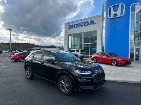 New 2026 Honda HR-V LX image 2