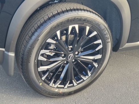 New 2026 Nissan Rogue SV FWD image 3