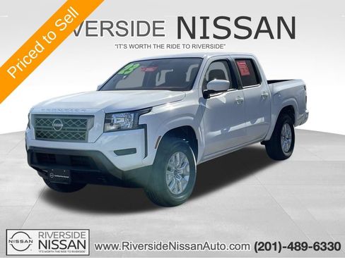 Certified 2023 Nissan Frontier SV AWD/4WD image 1