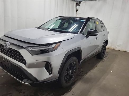 Used 2023 Toyota RAV4 XSE AWD/4WD image 1