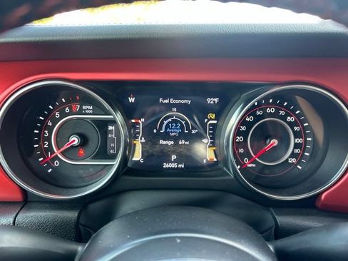 Used 2022 Jeep Gladiator Rubicon w/ Trailer Tow Package AWD/4WD image 19