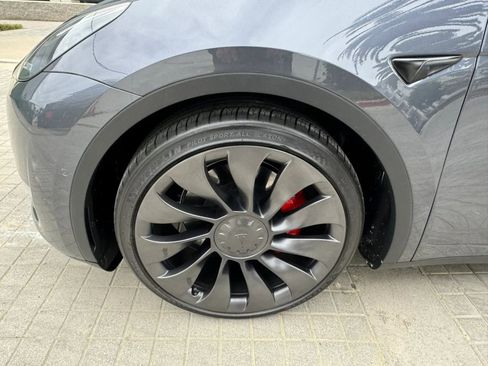 Used 2022 Tesla Model Y Performance AWD/4WD image 26