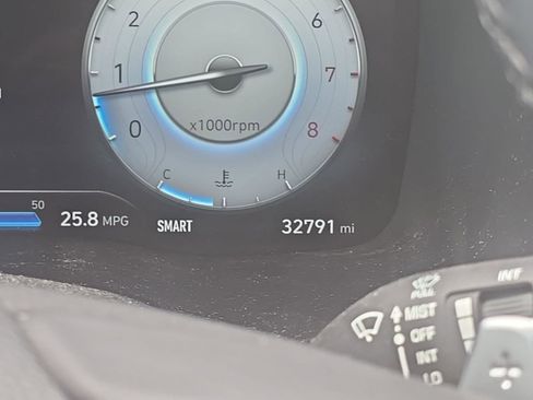 Used 2023 Hyundai Santa Fe SEL w/ Premium Package image 13