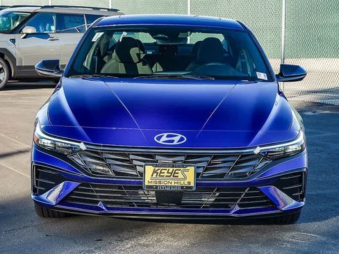 New 2026 Hyundai Elantra SEL Sport Premium image 2
