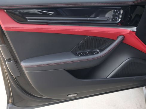 New 2025 Porsche Panamera 4 image 31