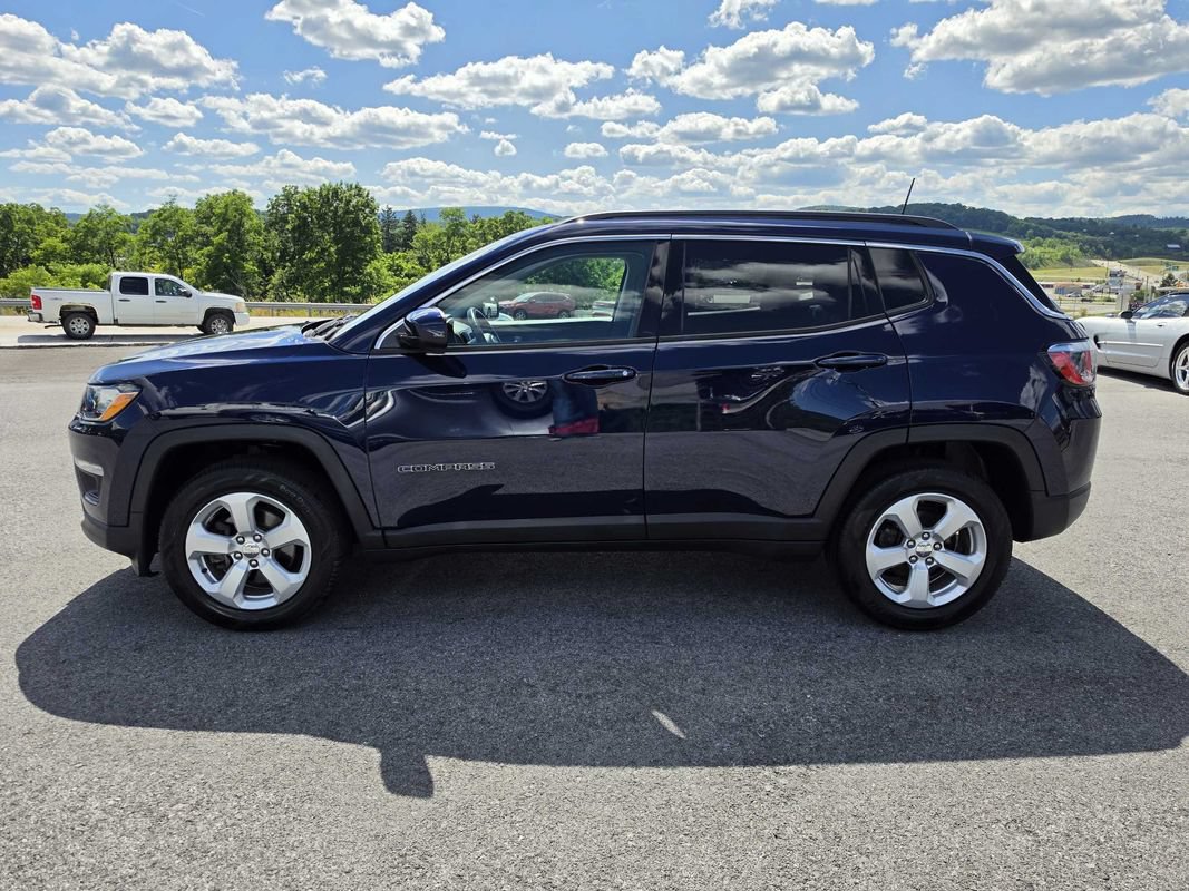 Used 2018 Jeep Compass Latitude w/ Popular Equipment Group AWD/4WD image 4