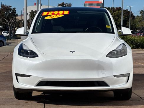 Used 2023 Tesla Model Y Long Range image 10