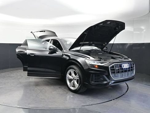 Used 2023 Audi Q8 Prestige AWD/4WD image 32