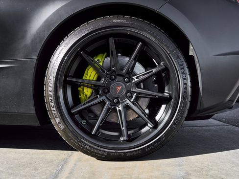 Used 2022 Chevrolet Corvette Stingray w/ Engine Appearance Package image 21