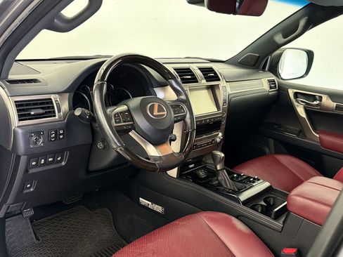 Used 2020 Lexus GX 460 Luxury w/ Luxury Sport Package AWD/4WD image 4