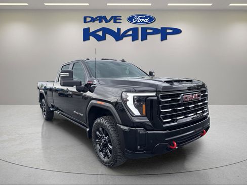Used 2025 GMC Sierra 2500 AT4 w/ AT4 Premium Plus Package AWD/4WD image 1