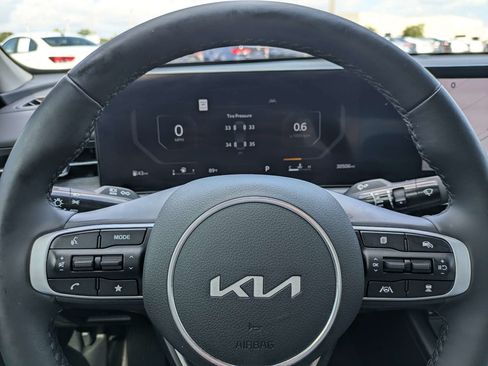 Used 2025 Kia K5 EX FWD image 32