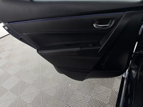 Used 2017 Toyota Corolla SE FWD image 12