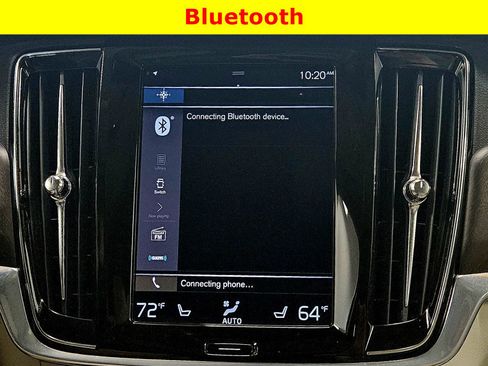 Used 2020 Volvo V90 T6 Cross Country image 22