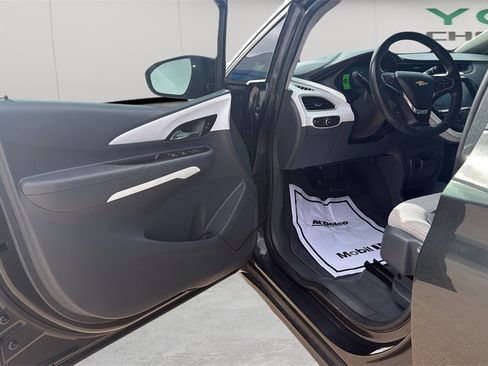 Used 2021 Chevrolet Bolt LT image 39