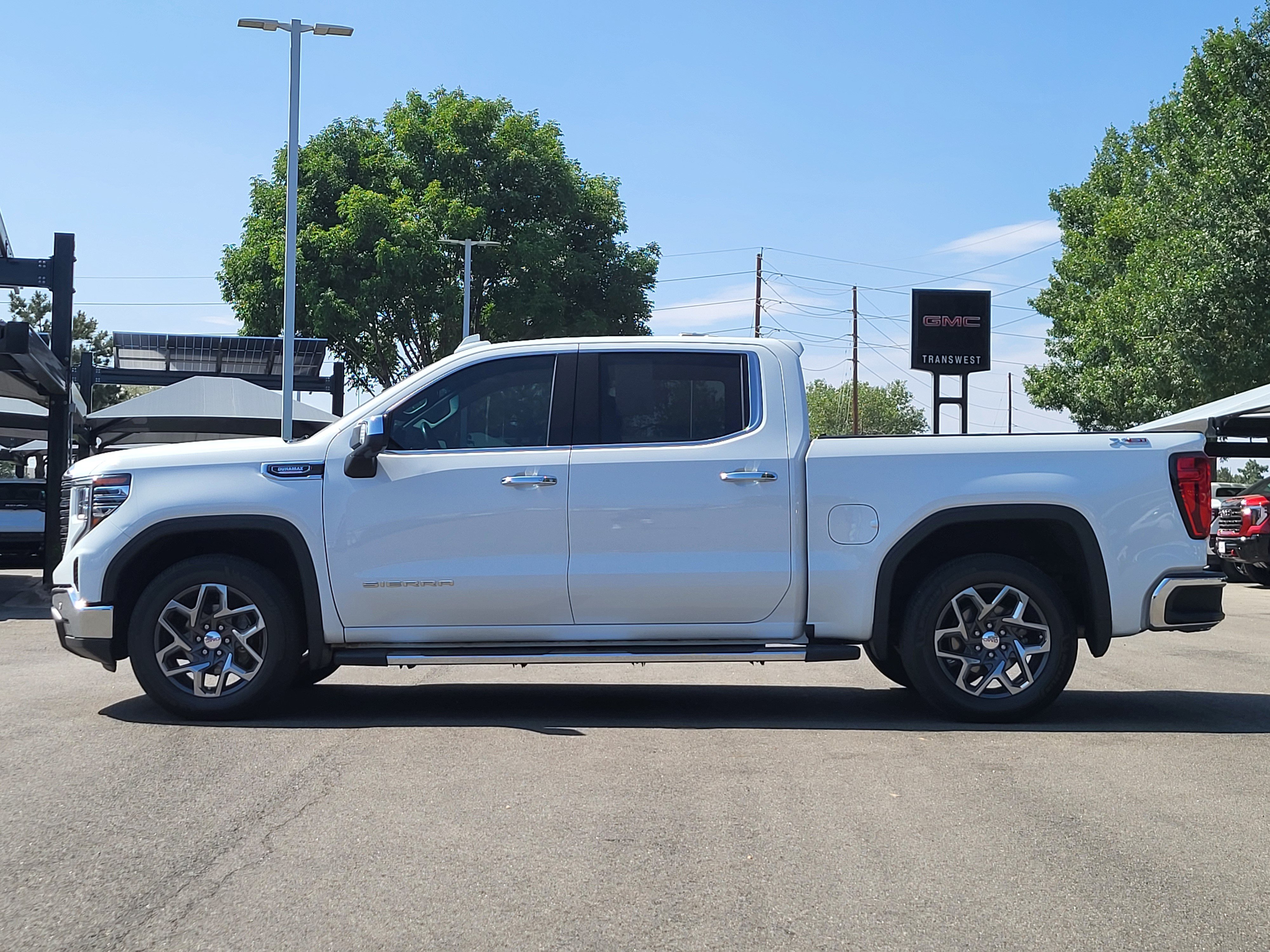 Certified 2024 GMC Sierra 1500 SLT w/ SLT Premium Plus Package AWD/4WD image 4