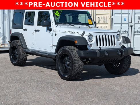 Used 2017 Jeep Wrangler Unlimited Rubicon w/ Connectivity Group image 2