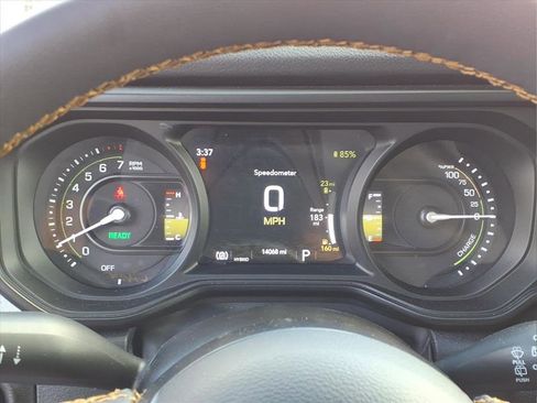 Used 2024 Jeep Wrangler Unlimited w/ Convenience Group AWD/4WD image 30