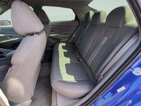 Certified 2023 Hyundai Elantra SEL w/ Convenience Package FWD image 10
