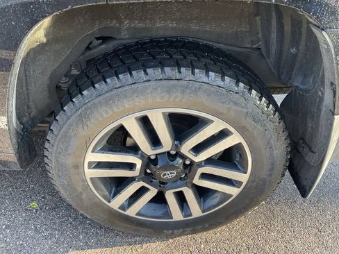 Used 2024 Toyota 4Runner Limited AWD/4WD image 6