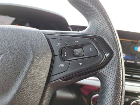 Used 2025 Chevrolet Trax LT image 13