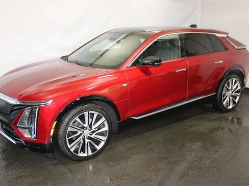 Certified 2024 Cadillac Lyriq Luxury w/ LPO, Floor Liner Package image 2