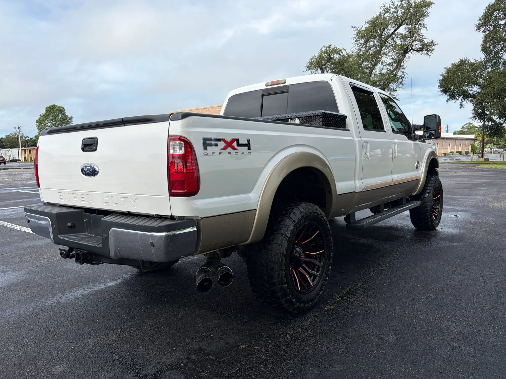 Used 2011 Ford F250 Lariat w/ Lariat Ultimate Pkg AWD/4WD image 7