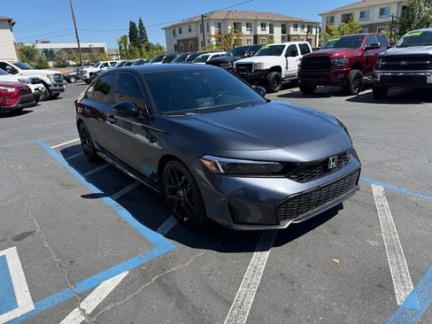Used 2025 Honda Civic Sport image 3