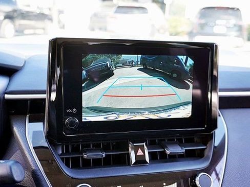 Used 2025 Toyota Corolla LE image 25