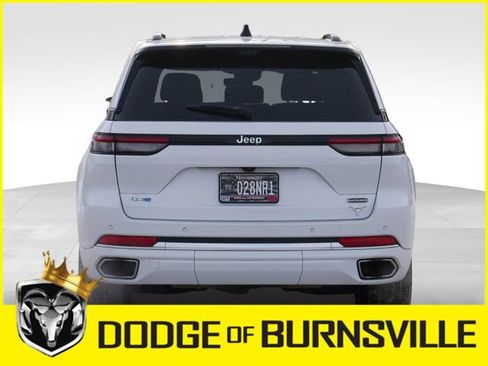 Used 2022 Jeep Grand Cherokee Overland w/ Luxury Tech Group IV image 8