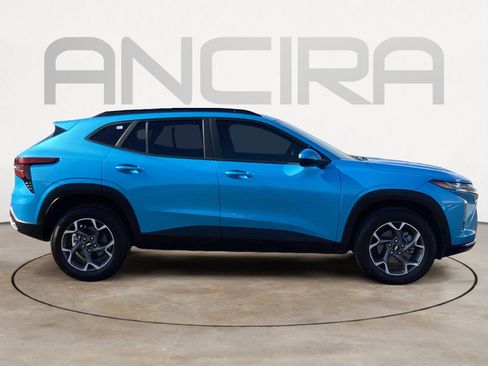 Used 2025 Chevrolet Trax LT w/ Driver Confidence Package image 15