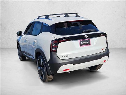 New 2026 Nissan Kicks SR image 9